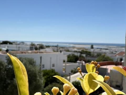 Fantásticas moradias em zona privilegiada da Fuzeta com vista mar!