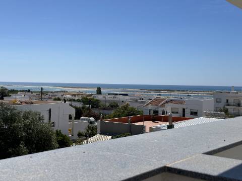 Fantásticas moradias em zona privilegiada da Fuzeta com vista mar!