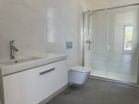 Fantásticas moradias em zona privilegiada da Fuzeta com vista mar!