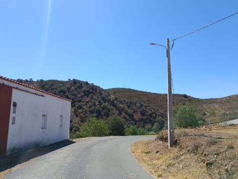 ARMAZEM JUNTO A ALDEIA DE FORTES EM CASTRO MARIM - ALGARVE