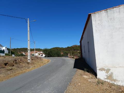ARMAZEM JUNTO A ALDEIA DE FORTES EM CASTRO MARIM - ALGARVE