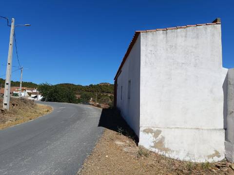 ARMAZEM JUNTO A ALDEIA DE FORTES EM CASTRO MARIM - ALGARVE