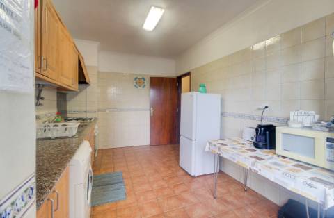 Apartamento T1+1 de Arrendamento - Setembro a Junho em Alvor