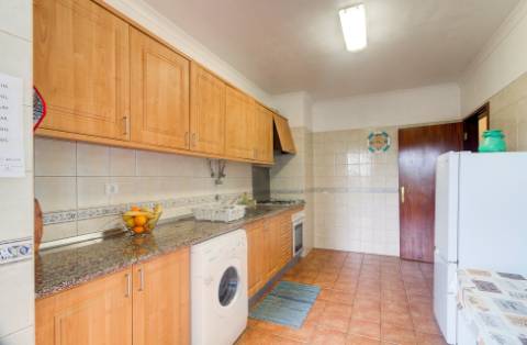 Apartamento T1+1 de Arrendamento - Setembro a Junho em Alvor