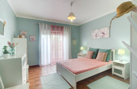 Apartamento T1+1 de Arrendamento - Setembro a Junho em Alvor