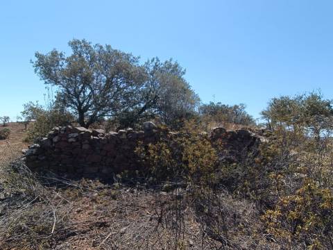 TERRENO COM 57.320 M2 - COM VISTA LAGO - PRÓXIMO AO VALE DO PEREIRO EM ODELEITE - CASTRO MARIM - ALGARVE