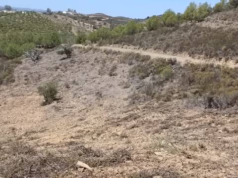 TERRENO COM 57.320 M2 - COM VISTA LAGO - PRÓXIMO AO VALE DO PEREIRO EM ODELEITE - CASTRO MARIM - ALGARVE
