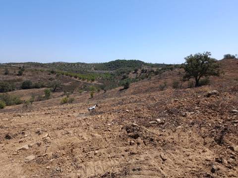 TERRENO COM 57.320 M2 - COM VISTA LAGO - PRÓXIMO AO VALE DO PEREIRO EM ODELEITE - CASTRO MARIM - ALGARVE