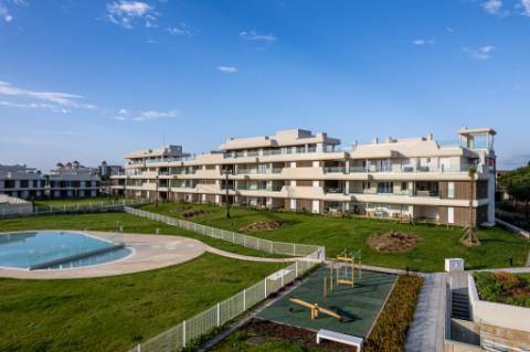 Moradia T3 Unifamiliar Geminada com Jardim Privativo e Três Terraços em Isla de Canela, 'Ayamonte' Pueblo, Espanha.