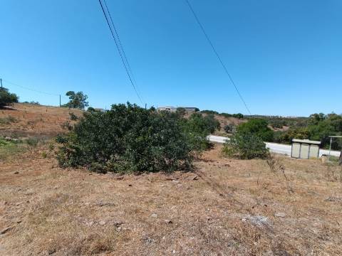MORADIA ISOLADA - COM TERRENO - NA SENTINELA EM CASTRO MARIM - ALGARVE