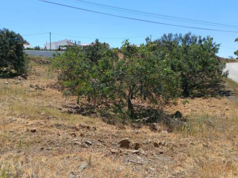 MORADIA ISOLADA - COM TERRENO - NA SENTINELA EM CASTRO MARIM - ALGARVE