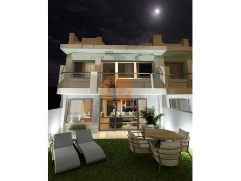 Nova moradia T4 com terraço com jacuzzi em Tavira