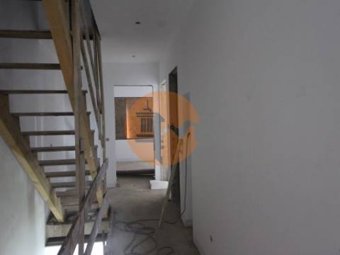 Nova moradia T4 com terraço com jacuzzi em Tavira