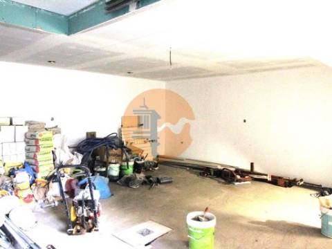 Nova moradia T4 com terraço com jacuzzi em Tavira