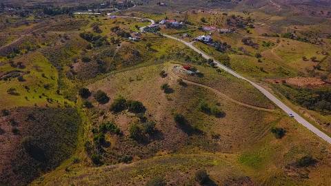 TERRENO COM 12.720 M2 - VISTA MAR - COM ARVORES - REGA - BOMBA E PAINEIS SOLARES - CAMPEIROS - CASTRO MARIM - ALGARVE