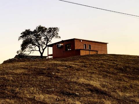 TERRENO COM 12.720 M2 - VISTA MAR - COM ARVORES - REGA - BOMBA E PAINEIS SOLARES - CAMPEIROS - CASTRO MARIM - ALGARVE