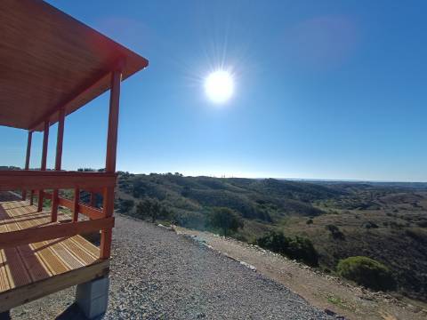 TERRENO COM 12.720 M2 - VISTA MAR - COM ARVORES - REGA - BOMBA E PAINEIS SOLARES - CAMPEIROS - CASTRO MARIM - ALGARVE
