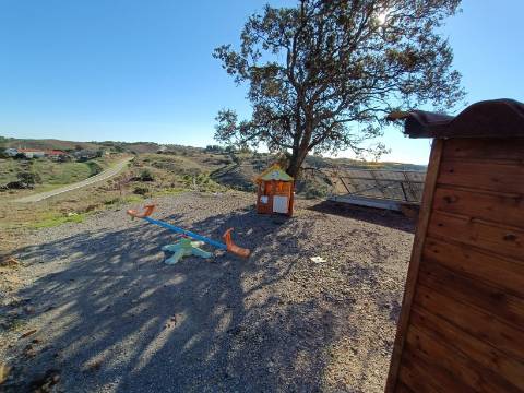 TERRENO COM 12.720 M2 - VISTA MAR - COM ARVORES - REGA - BOMBA E PAINEIS SOLARES - CAMPEIROS - CASTRO MARIM - ALGARVE