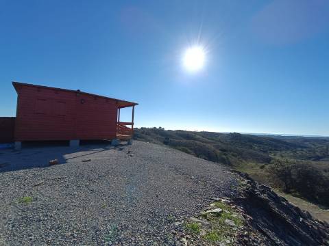 TERRENO COM 12.720 M2 - VISTA MAR - COM ARVORES - REGA - BOMBA E PAINEIS SOLARES - CAMPEIROS - CASTRO MARIM - ALGARVE