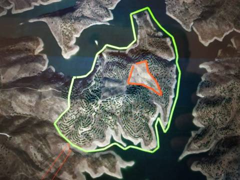 TERRENO COM 20 HECTARES - JUNTO AO LAGO - POSSIBILIDADE DE CONSTRUÇÃO - TURISMO - CORTE DO GAGO - CASTRO MARIM - ALGARVE