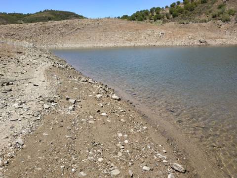 TERRENO COM 20 HECTARES - JUNTO AO LAGO - POSSIBILIDADE DE CONSTRUÇÃO - TURISMO - CORTE DO GAGO - CASTRO MARIM - ALGARVE