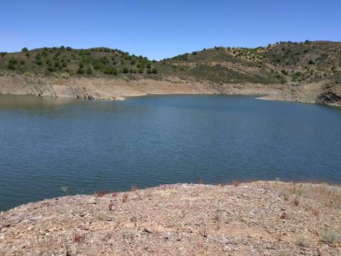 TERRENO COM 20 HECTARES - JUNTO AO LAGO - POSSIBILIDADE DE CONSTRUÇÃO - TURISMO - CORTE DO GAGO - CASTRO MARIM - ALGARVE