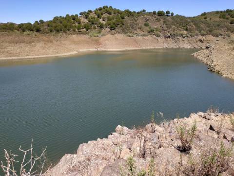 TERRENO COM 20 HECTARES - JUNTO AO LAGO - POSSIBILIDADE DE CONSTRUÇÃO - TURISMO - CORTE DO GAGO - CASTRO MARIM - ALGARVE