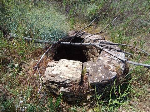 TERRENO COM 8.720 M2 - COM POÇO - PRÓXIMO A CORTE DO GAGO EM CASTRO MARIM - ALGARVE
