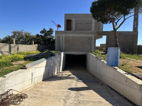 Moradia moderna de excelência T3 isolada com piscina e vistas deslumbrantes.