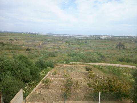 Moradia moderna de excelência T3 isolada com piscina e vistas deslumbrantes.