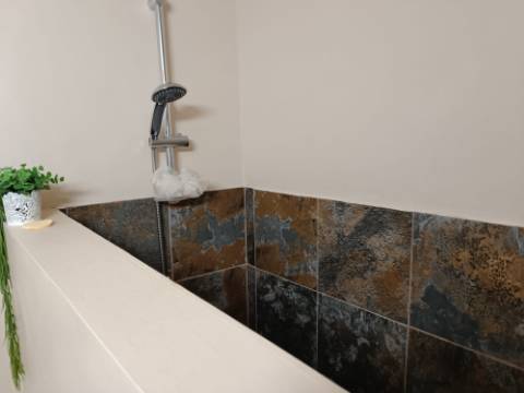 MORADIA T4 - COM TERRAÇO - COM JARDIM E POÇO - NO CENTRO DO AZINHAL EM CASTRO MARIM - ALGARVE