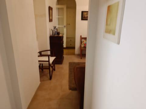 MORADIA T4 - COM TERRAÇO - COM JARDIM E POÇO - NO CENTRO DO AZINHAL EM CASTRO MARIM - ALGARVE