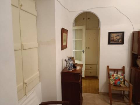 MORADIA T4 - COM TERRAÇO - COM JARDIM E POÇO - NO CENTRO DO AZINHAL EM CASTRO MARIM - ALGARVE