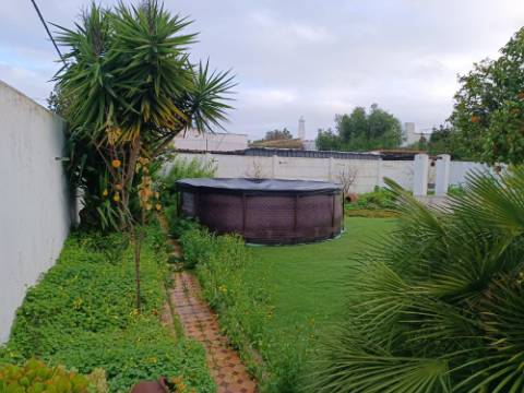 MORADIA T4 - COM TERRAÇO - COM JARDIM E POÇO - NO CENTRO DO AZINHAL EM CASTRO MARIM - ALGARVE