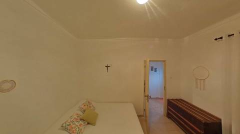 MORADIA T4 - COM TERRAÇO - COM JARDIM E POÇO - NO CENTRO DO AZINHAL EM CASTRO MARIM - ALGARVE