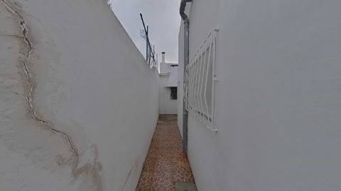 MORADIA T4 - COM TERRAÇO - COM JARDIM E POÇO - NO CENTRO DO AZINHAL EM CASTRO MARIM - ALGARVE