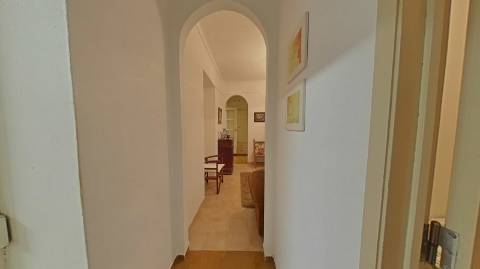 MORADIA T4 - COM TERRAÇO - COM JARDIM E POÇO - NO CENTRO DO AZINHAL EM CASTRO MARIM - ALGARVE