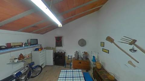 MORADIA T4 - COM TERRAÇO - COM JARDIM E POÇO - NO CENTRO DO AZINHAL EM CASTRO MARIM - ALGARVE