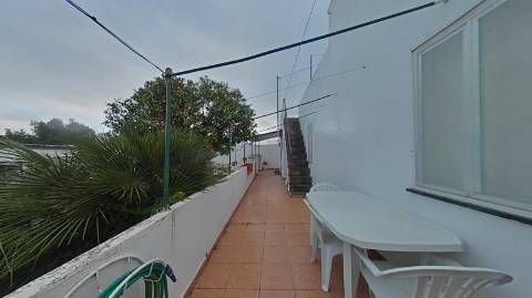 MORADIA T4 - COM TERRAÇO - COM JARDIM E POÇO - NO CENTRO DO AZINHAL EM CASTRO MARIM - ALGARVE