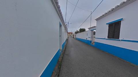 MORADIA T4 - COM TERRAÇO - COM JARDIM E POÇO - NO CENTRO DO AZINHAL EM CASTRO MARIM - ALGARVE