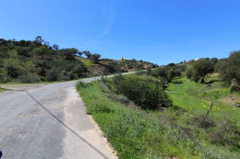 Terreno Misto com ruína zona da Conceição de Tavira,