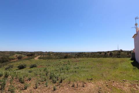 Terreno Misto com ruína zona da Conceição de Tavira,
