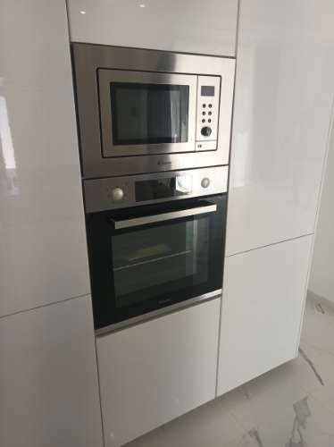 MORADIA ISOLADA COM PISCINA, TERRENO DE 2.250 M2, COMÉRCIO E ARMAZÉM