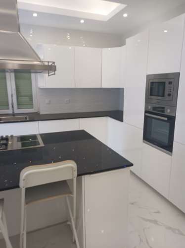 MORADIA ISOLADA COM PISCINA, TERRENO DE 2.250 M2, COMÉRCIO E ARMAZÉM