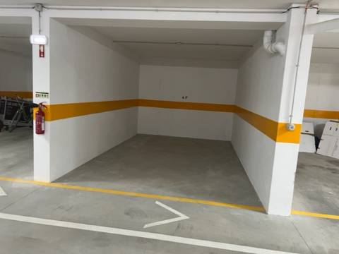 Apartamento Duplex 3 quartos vista mar num condomínio dotado de beleza única!