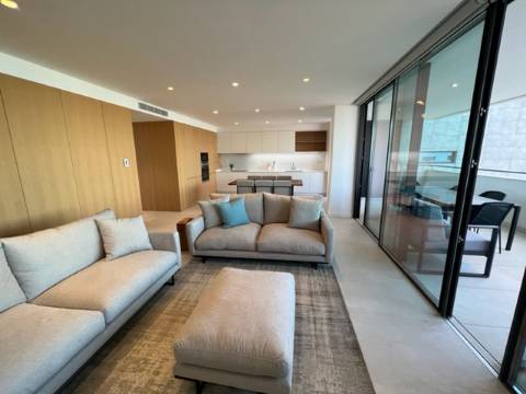 Apartamento Duplex 3 quartos vista mar num condomínio dotado de beleza única!