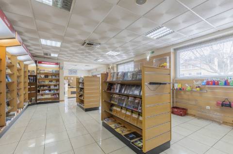 Moradia T5+5+2 no Areeiro (Avenida Almirante Gago Coutinho)