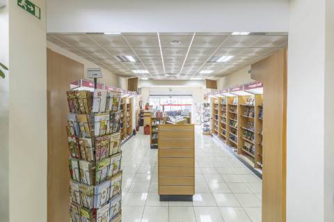 Moradia T5+5+2 no Areeiro (Avenida Almirante Gago Coutinho)