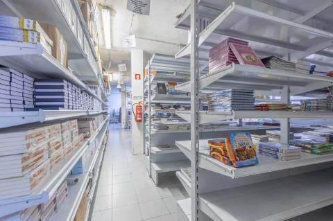 Moradia T5+5+2 no Areeiro (Avenida Almirante Gago Coutinho)