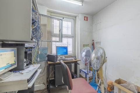 Moradia T5+5+2 no Areeiro (Avenida Almirante Gago Coutinho)